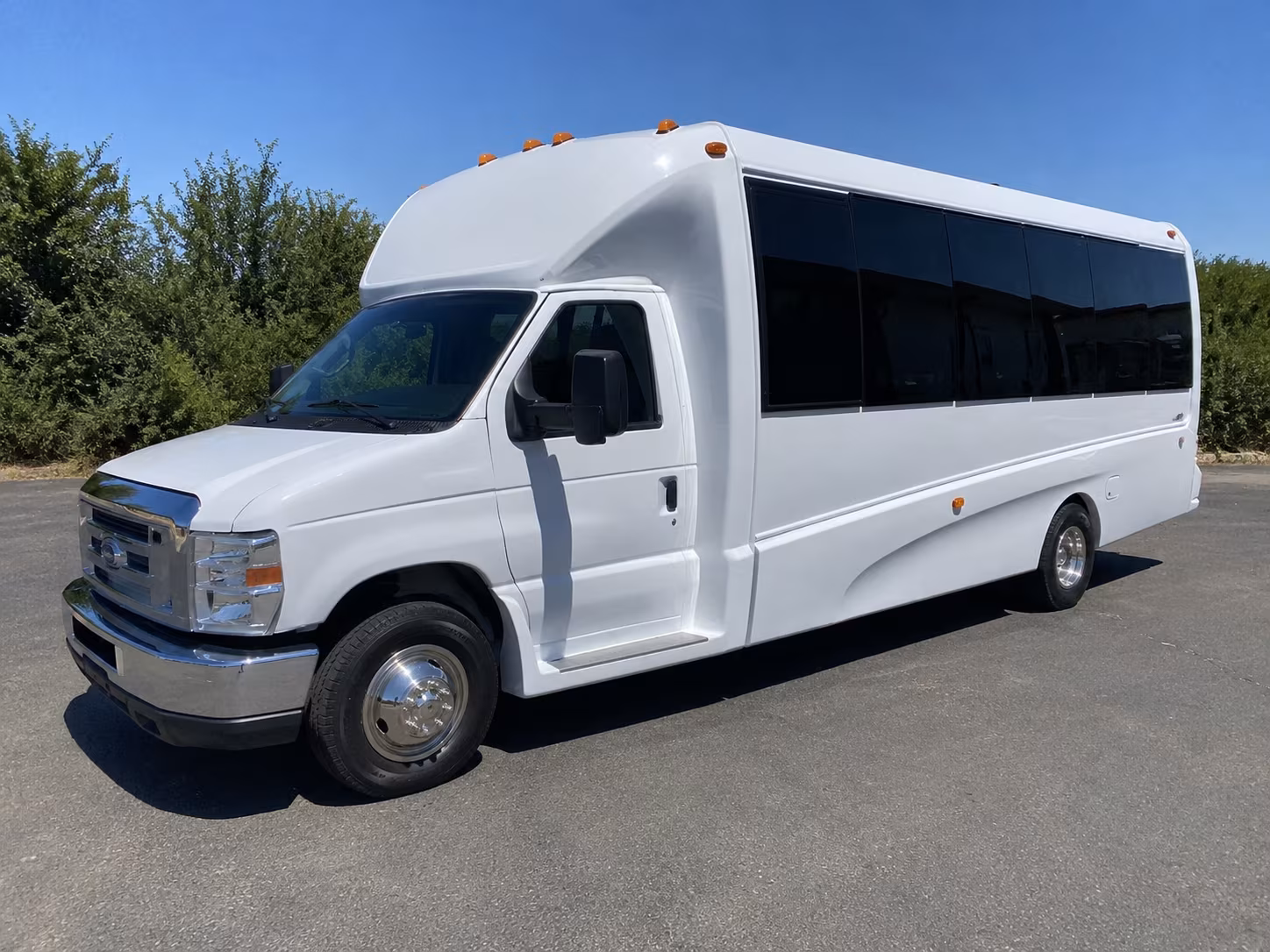 Pearland Winery Tour & Pub Crawl Transportation group transportation